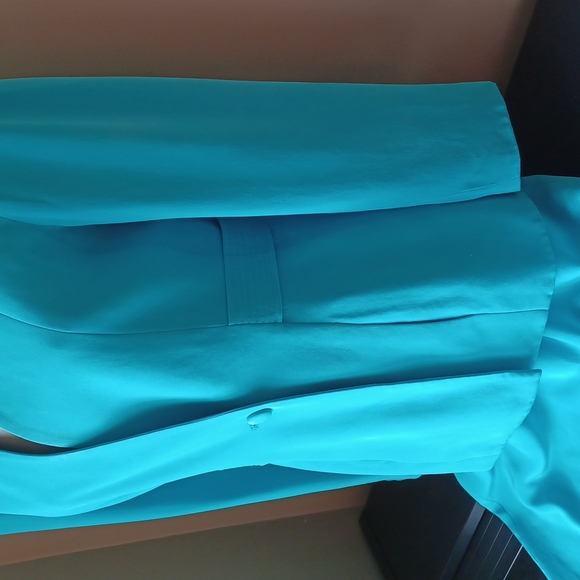 100% Pure Silk light blue suit size 6 - Picture 3 of 16